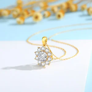 Collier Moissanite 1 Carat Certifié en Or 18 Carats – Pendentif Fleur Élégant pour Femme | Cadeau Anniversaire & Mariage