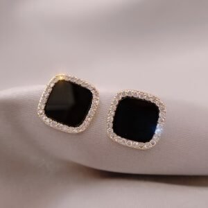 Boucles d'Oreilles Carrées Luxe en Zircon Étincelant pour Femme – Élégance Intemporelle et Raffinement