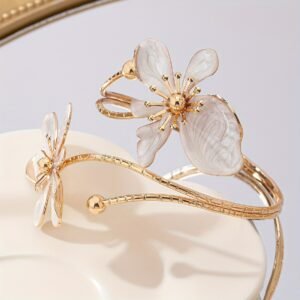 Bracelet Fleuri en Émail pour Femme – Bijou Élégant et Tendance pour Toutes les Occasions