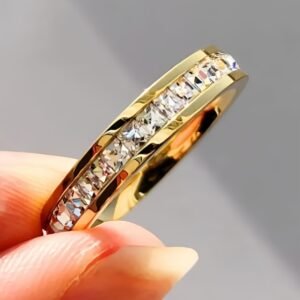 Bague Éternité en Acier Inoxydable et Zircon – Alliance Élégante 4 mm pour Femme